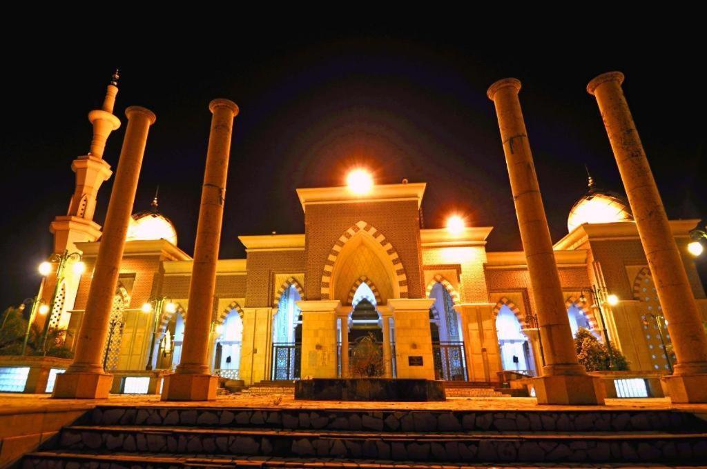 Aswin Hotel And Spa Makassar Dış mekan fotoğraf