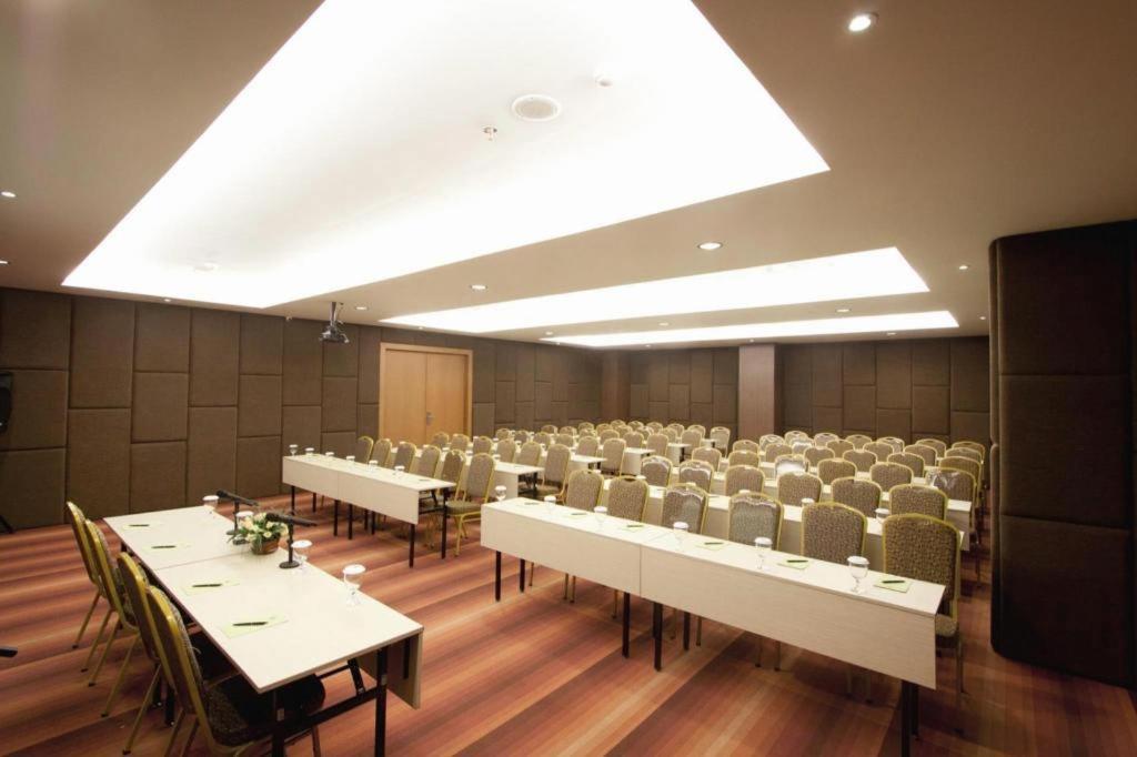 Aswin Hotel And Spa Makassar Dış mekan fotoğraf
